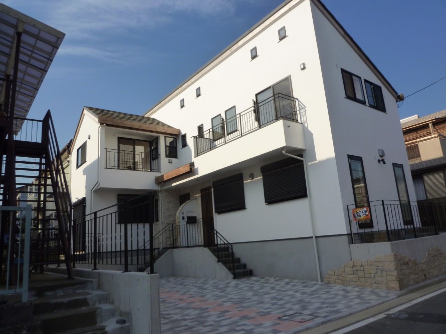 新築住宅施工事例（横浜市　クールーフ使用　無添加アパート）