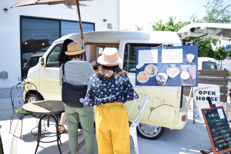 『Ｃａｆｅ　Ｄｅｅａｒ』さんのキッチンカー