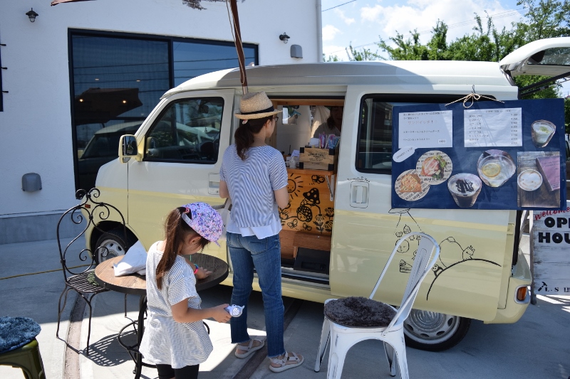 『Ｃａｆｅ　Ｄｅｅａｒ』さんのキッチンカー