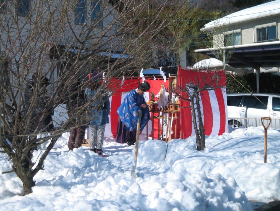 雪の中の地鎮祭